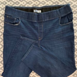 Old Navy Pull on Skinny Jeggings like New 30